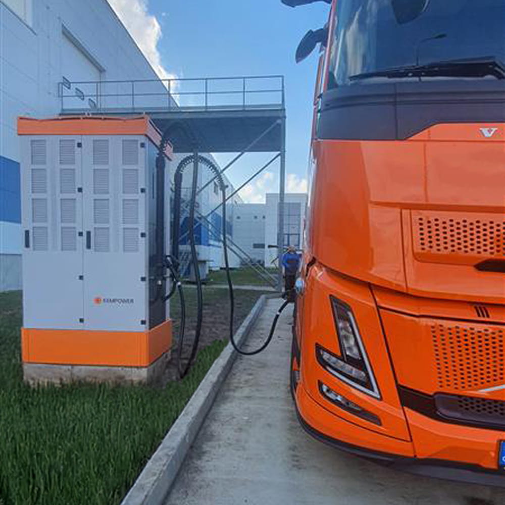 Hotová realizace nabíjecí stanice Kempower Station Charger